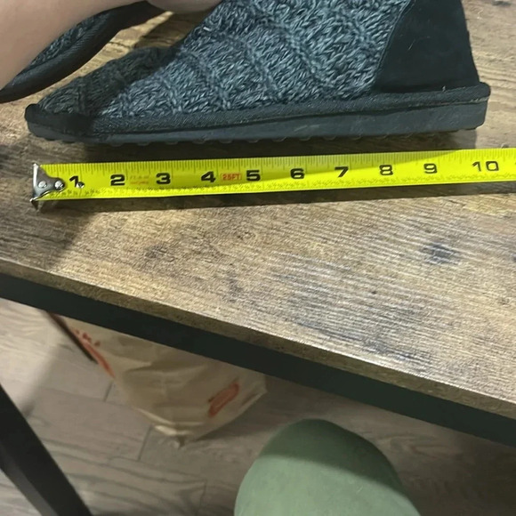 Muk Luks. Size 7. Perfect boots for Fall! Warm suede base with wool upper. - Picture 4 of 7